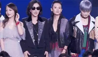 吃瓜娱乐圈真假大佬,真假大佬的吃瓜风云